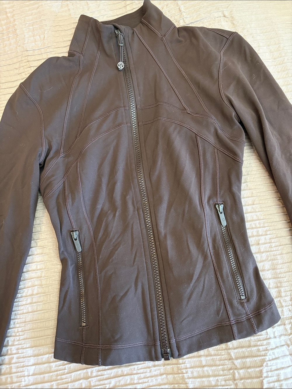 Nulu define jacket